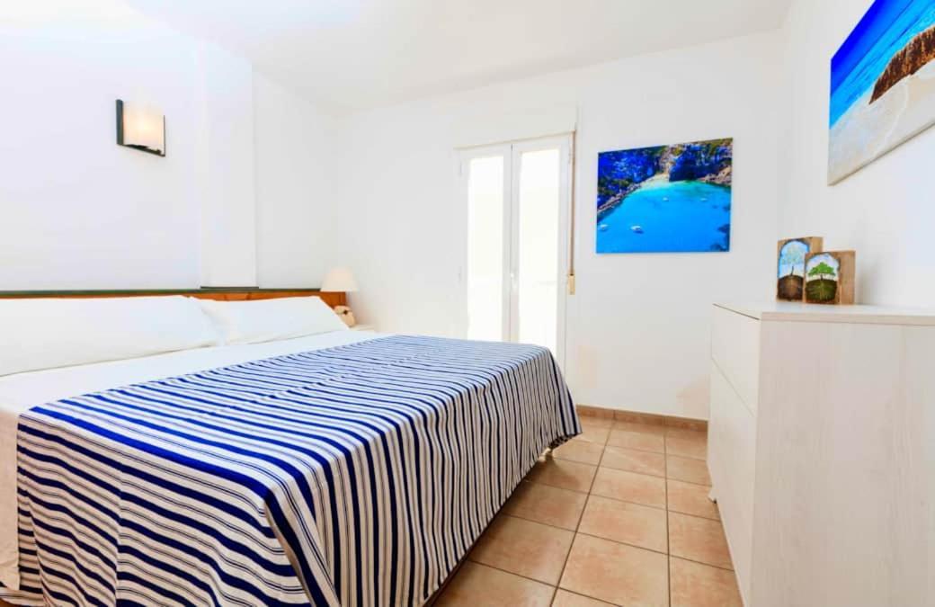 Apartamento Apartamento Sa Varadero 2D Vista Mare Laterale Es Pujols Exterior foto
